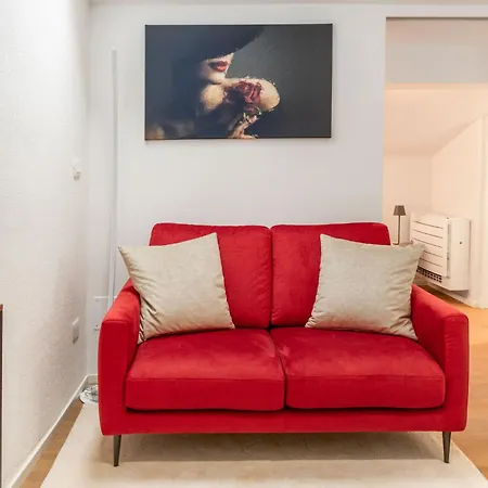 Guesthost - Comfy In Center Módena